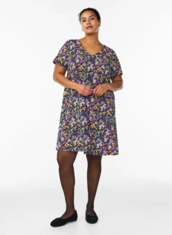 Kurzes A-Linien-Kleid mit floralem Print