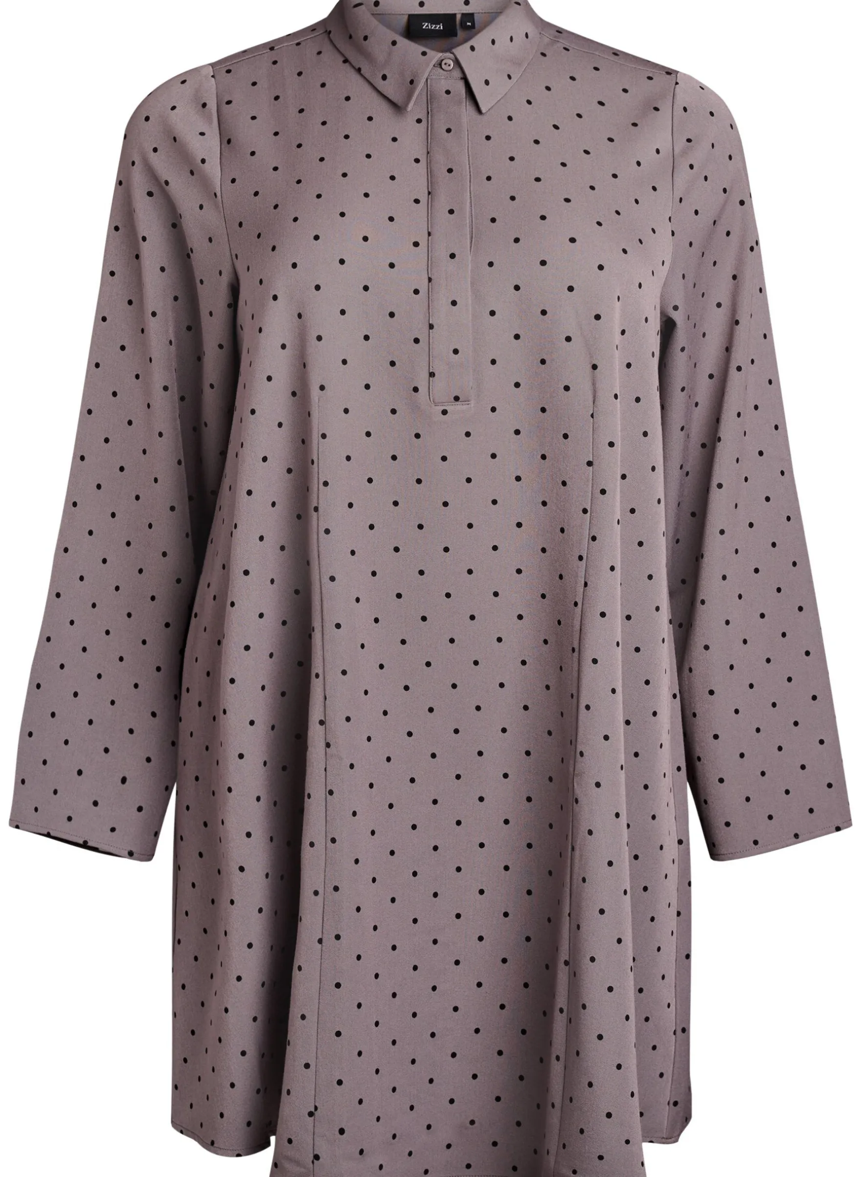 Kurzes A-Linien-Kleid mit langen Ärmeln