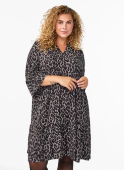 Kurzes A-Linien-Kleid mit Leopardenmuster