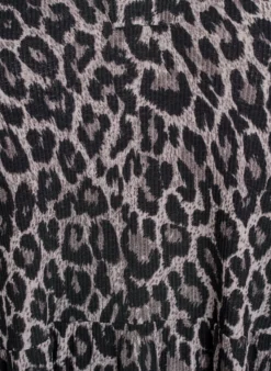 Kurzes A-Linien-Kleid mit Leopardenmuster