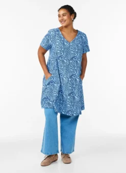 Kurzes A-Linien-Kleid mit Paisleymuster