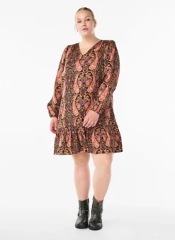 Kurzes A-Linien-Kleid mit Paisleymuster