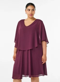 Kurzes Chiffon-Partykleid mit Lagen-Effekt