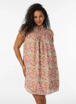 Kurzes Kleid aus Viskose mit Smock und Blumenprint