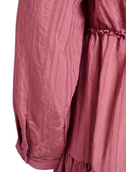 Kurzes Kleid mit gewebtem Ripp und Gummizug in der Taille