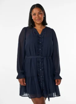 Kurzes Kleid mit Rüschendetails und Bindegürtel