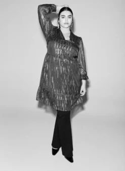 Kurzes Partykleid mit Glitzermuster