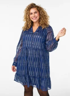 Kurzes Partykleid mit Glitzermuster