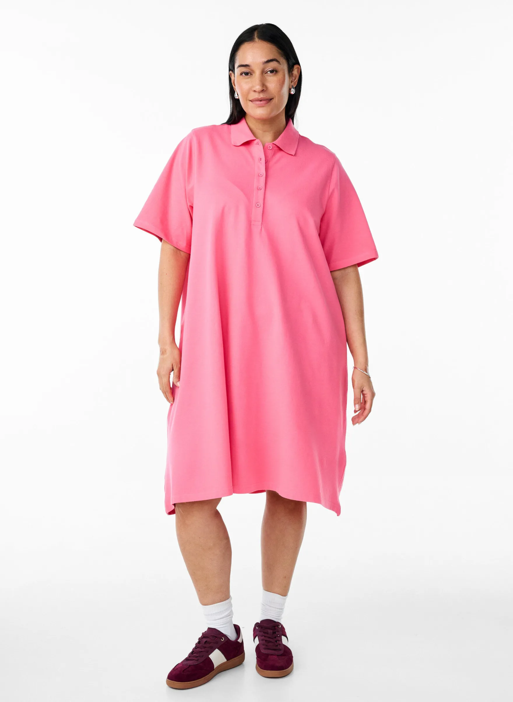 Kurzes Polokleid im A-Linien-Schnitt