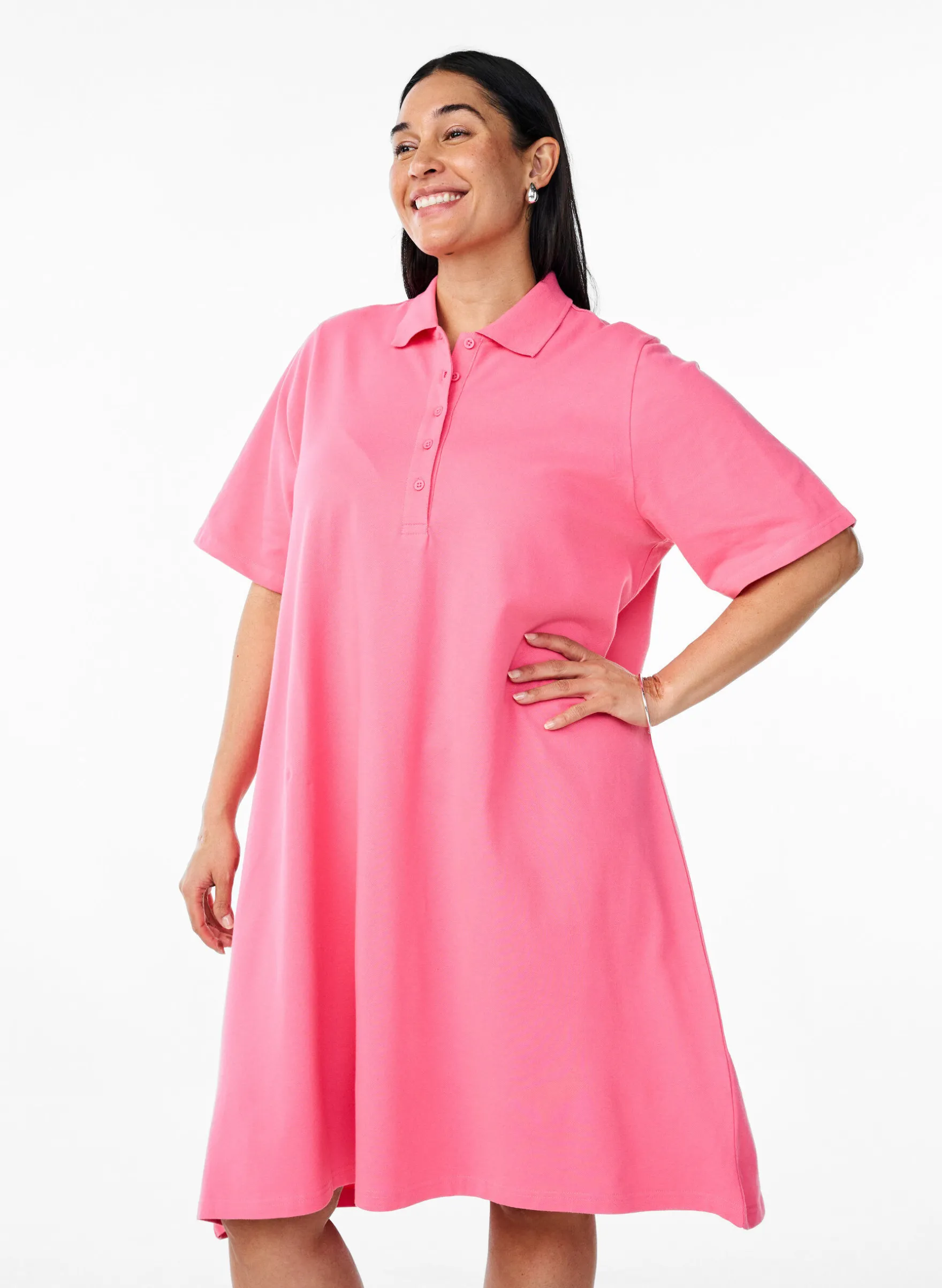Kurzes Polokleid im A-Linien-Schnitt
