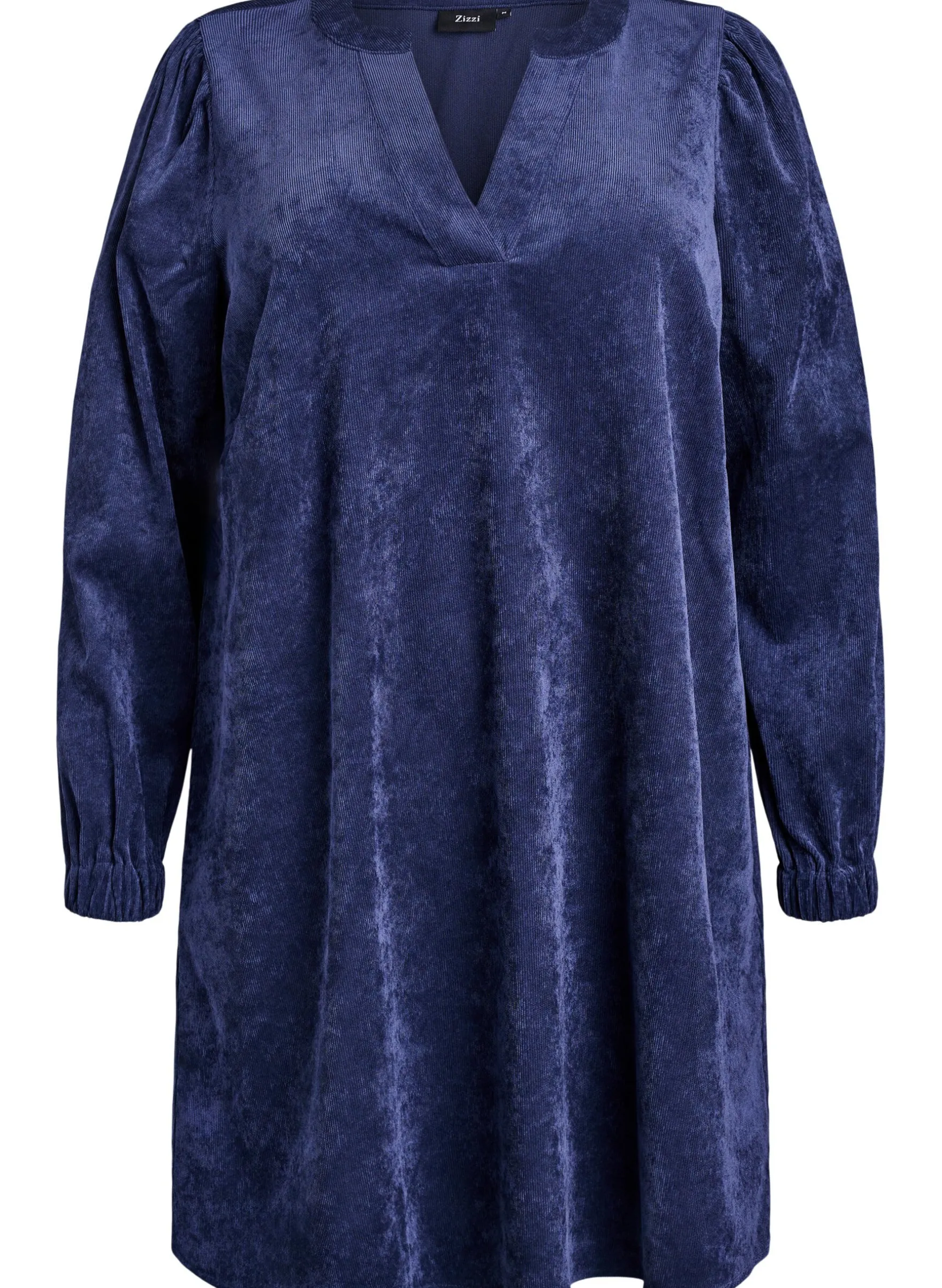 Kurzes Samtkleid mit langen Ärmeln