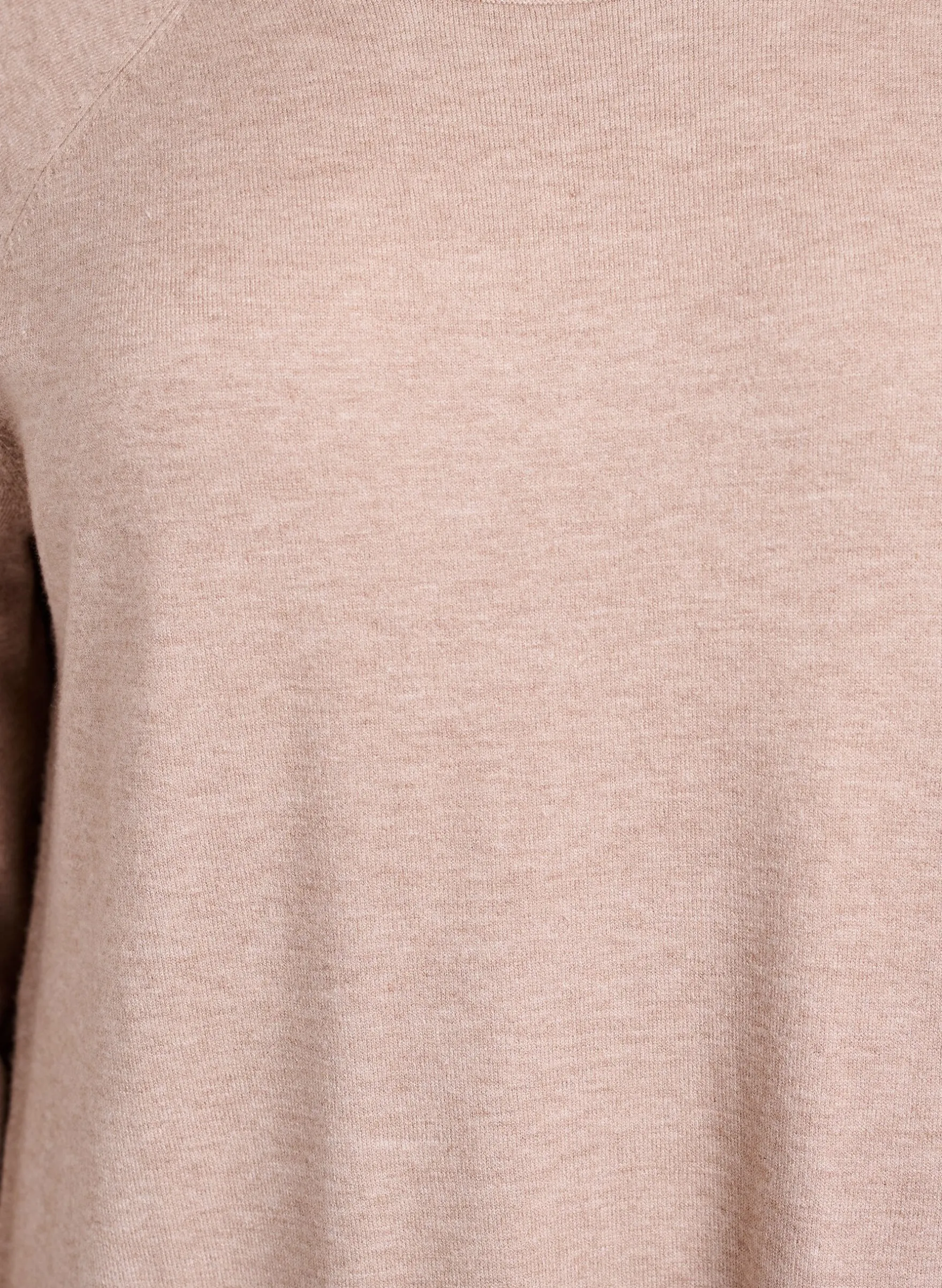 Kurzes Strickkleid mit Raglanärmeln