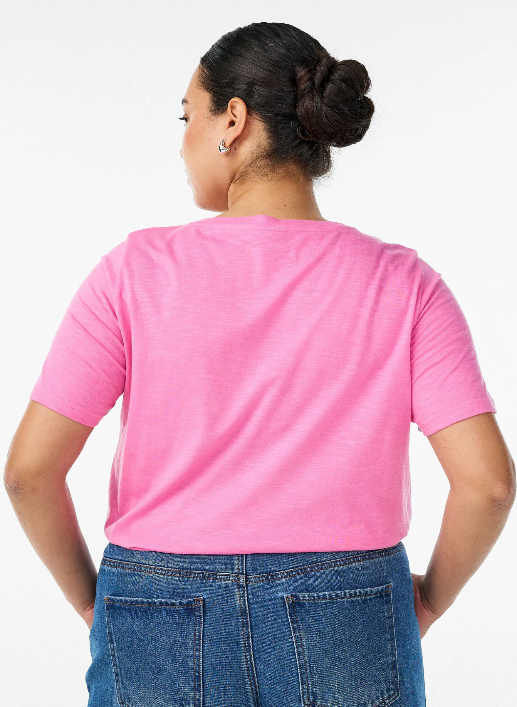 Kurzärmeliges Basic T-Shirt mit V-Ausschnitt