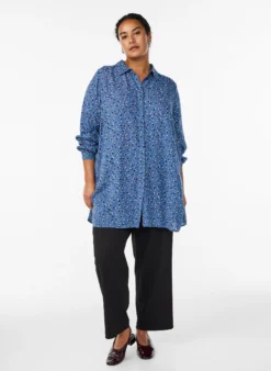 Lange Bluse mit geblümtem Print