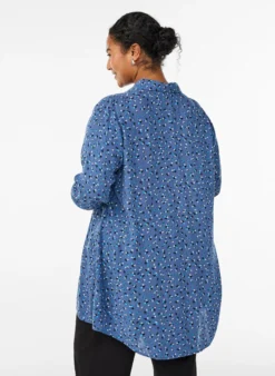 Lange Bluse mit geblümtem Print