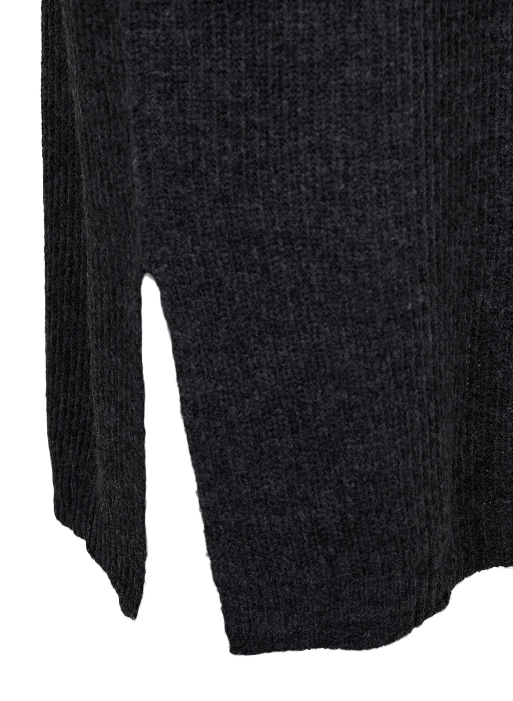 Langes, übergroßes Strickkleid mit Schlitz