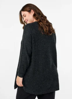 Lange Strickbluse mit Kugelknöpfen