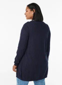 Lange Strickjacke aus einer Viskosemischung