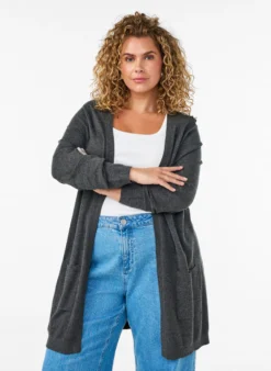 Lange Strickjacke aus einer Viskosemischung
