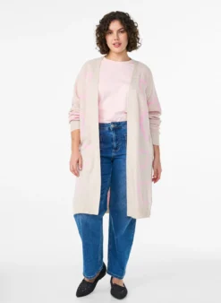 Lange Strickjacke mit Ton-in-Ton-Herzen