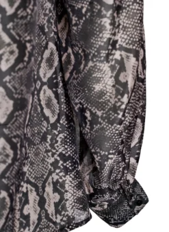 Langärmelige Bluse mit Schlangenprint