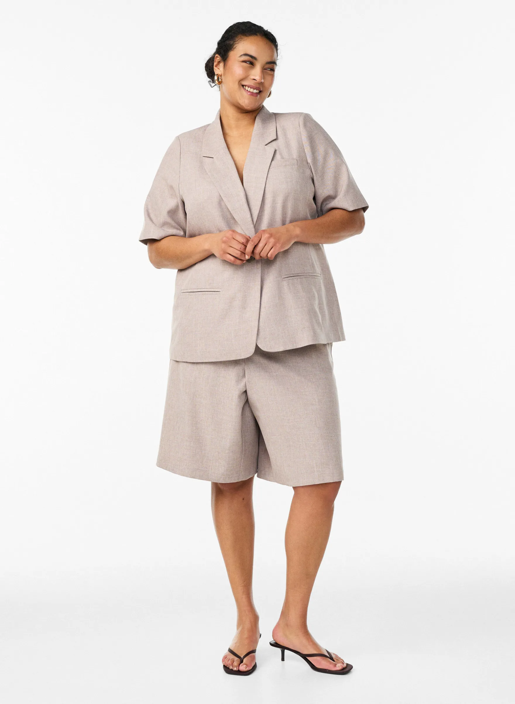 Lockere Bermudashorts mit hoher Taille