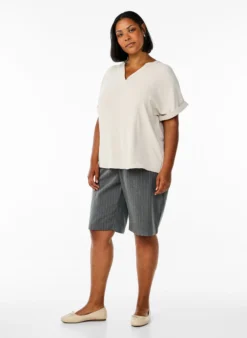 Lockere Bluse mit kurzen Ärmeln