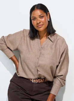 Lockere Bluse mit V-Ausschnitt