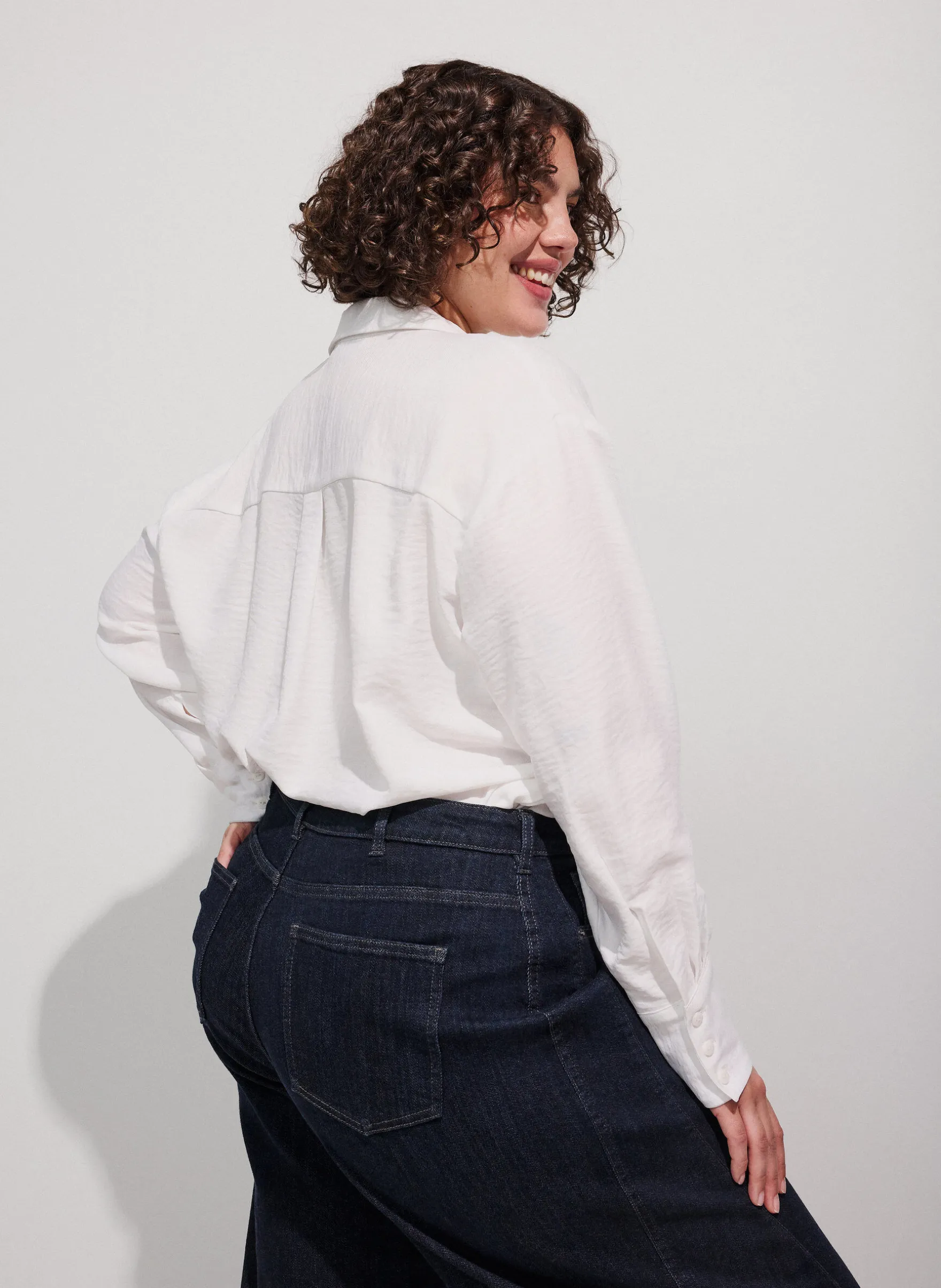 Lockere Bluse mit V-Ausschnitt