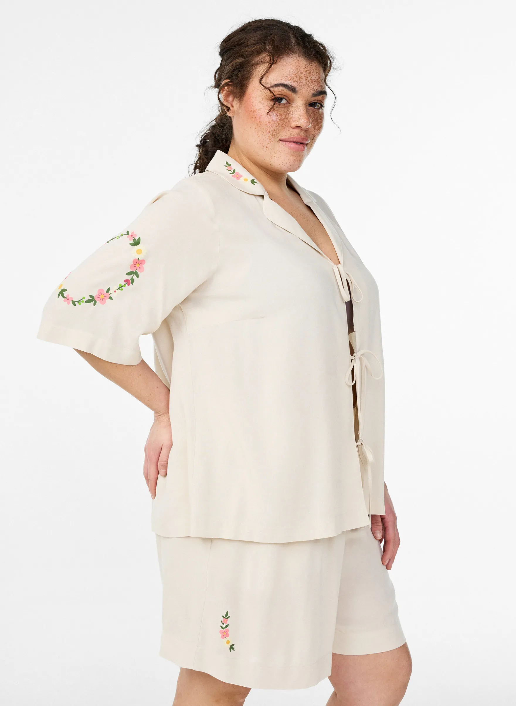 Lockere Pyjamashorts aus Viskose mit hoher Taille