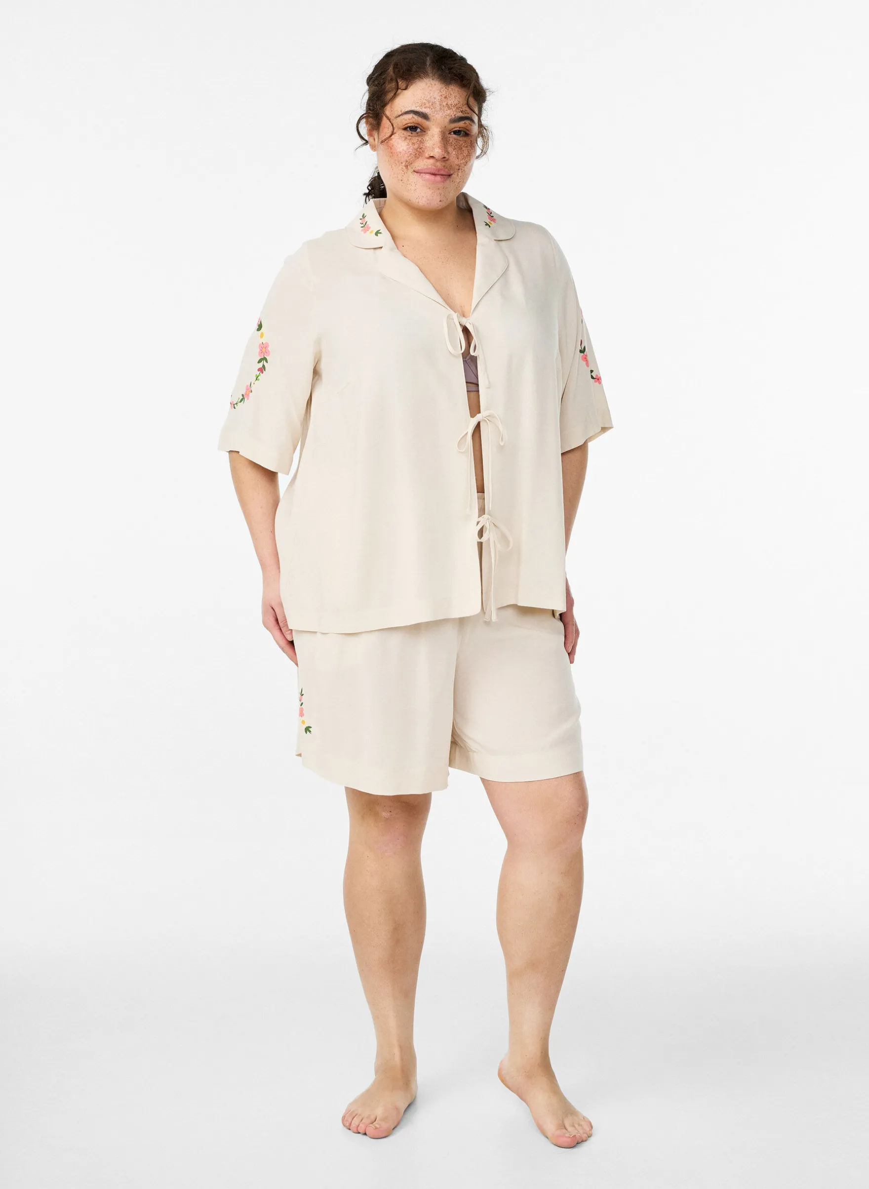 Lockere Pyjamashorts aus Viskose mit hoher Taille