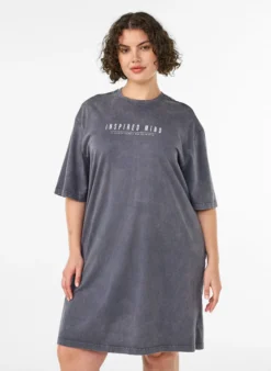 Lockeres T-Shirt-Kleid mit Washed-Optik