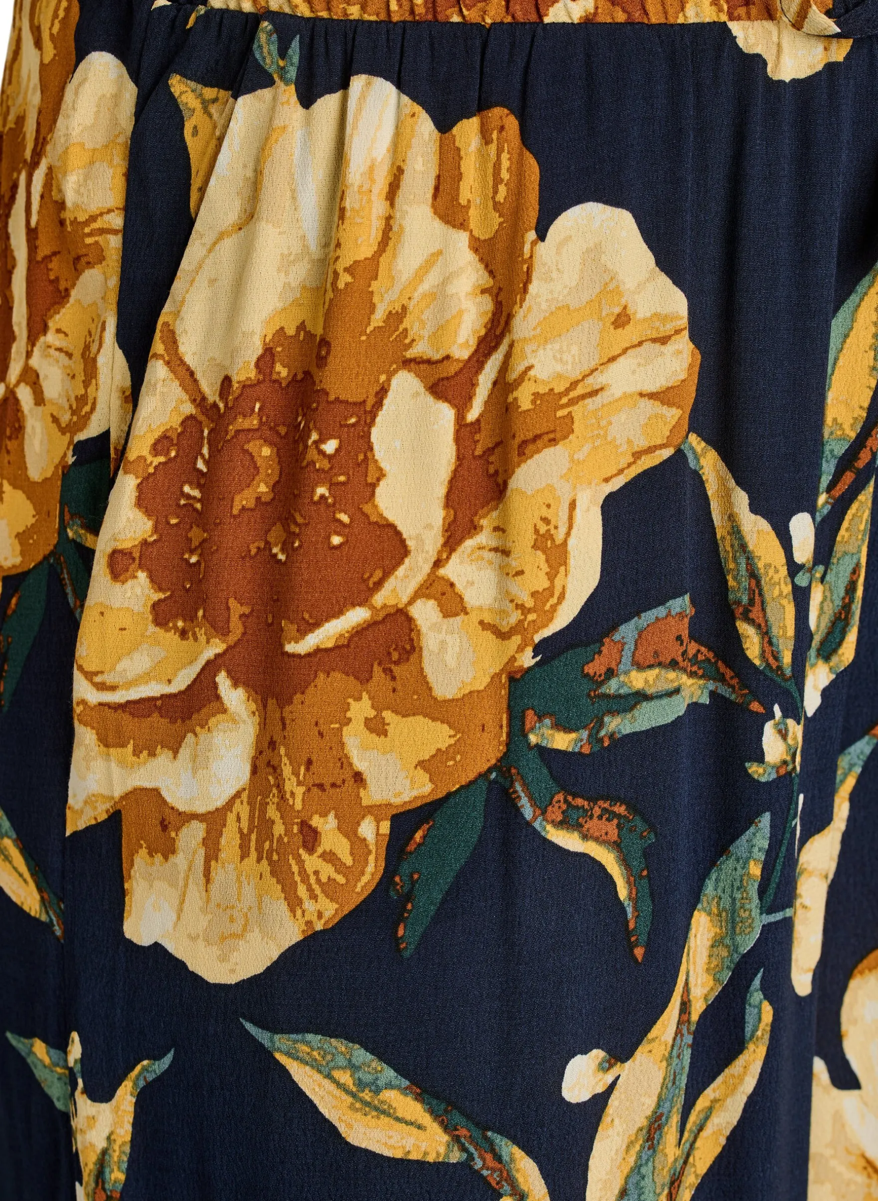 Lockere Viskosehose mit Print