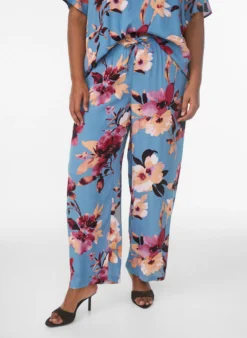 Lockere Viskosehose mit Print