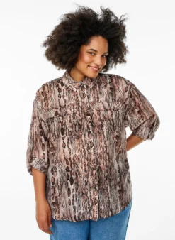 Locker sitzendes Shirt mit Tierprint und Brusttaschen