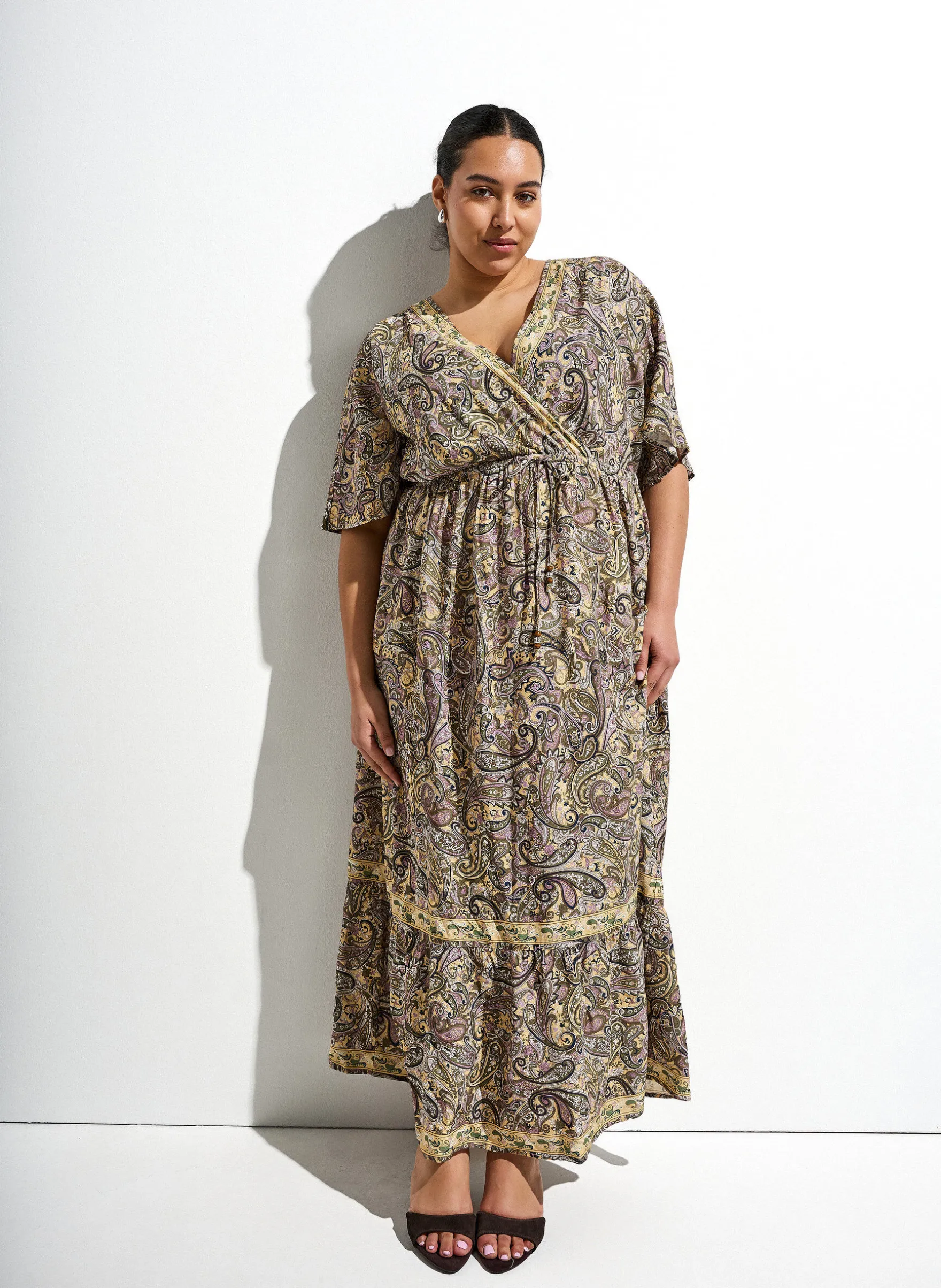 Maxikleid aus Viskose mit Paisleymuster