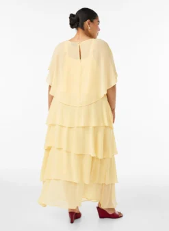Maxikleid mit Rüschen-Volants und abnehmbarem Cape