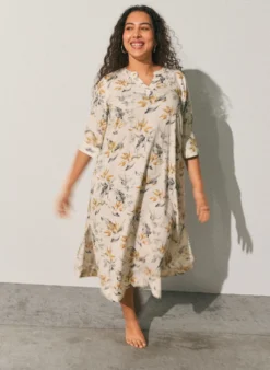 Midikleid aus Leinen und Viskose mit 1/2-Ärmeln