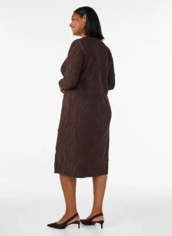 Midikleid mit gewellter Struktur und langen Ärmeln
