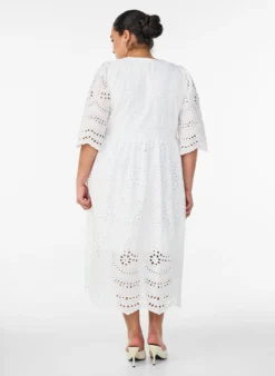 Midikleid mit Lochstickerei und Empire-Linie