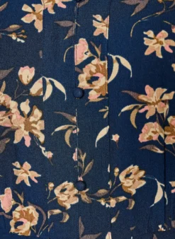 Midikleid mit Smock und Zierknöpfen
