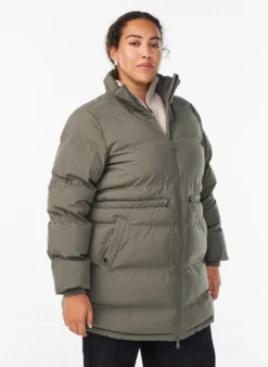 Mittellange Pufferjacke mit verstellbarer Taille