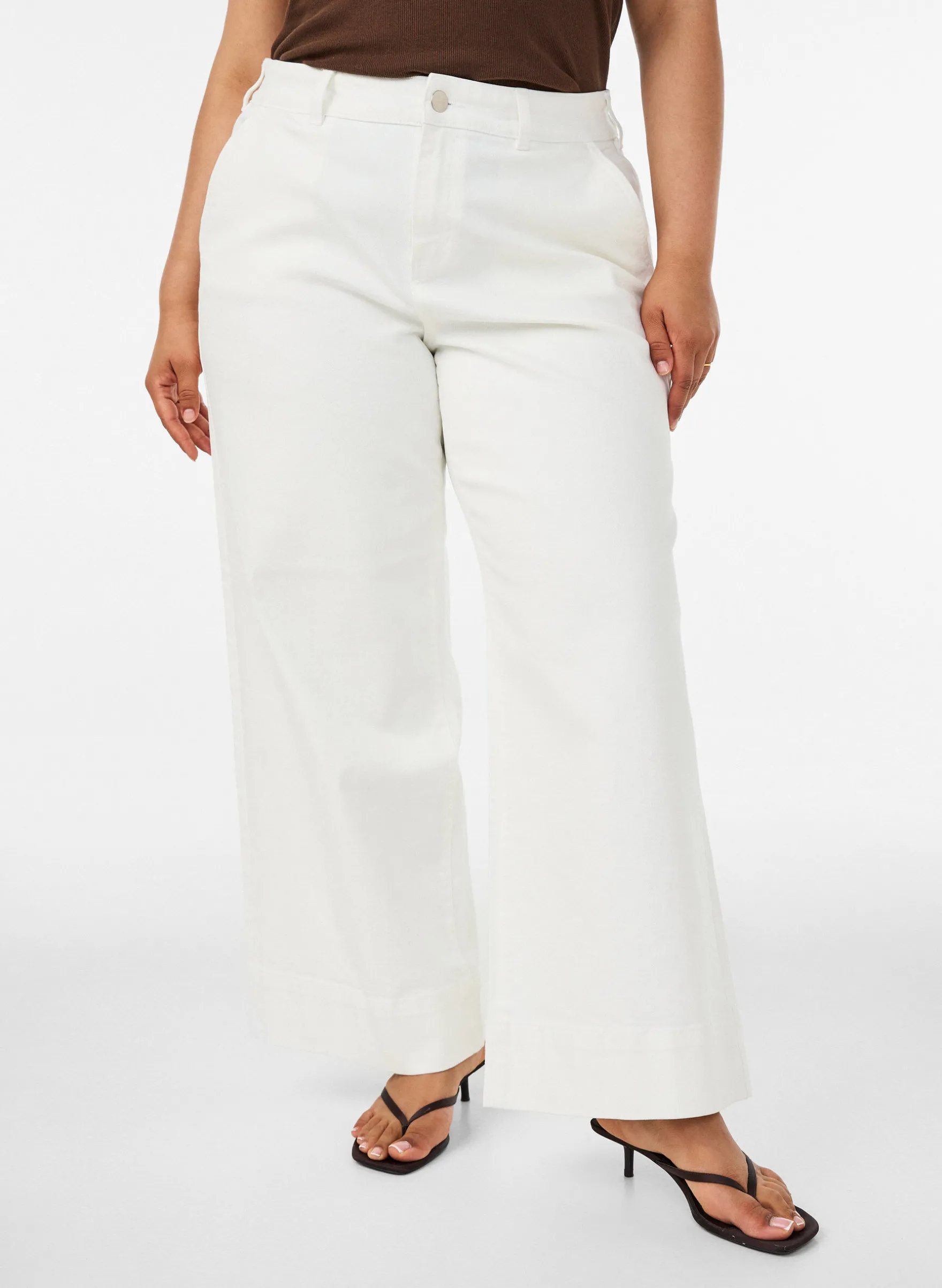 Myra Jeans mit hoher Taille und weiter Passform