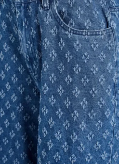 Myra Jeans mit weiter Passform und abgenutzter Optik