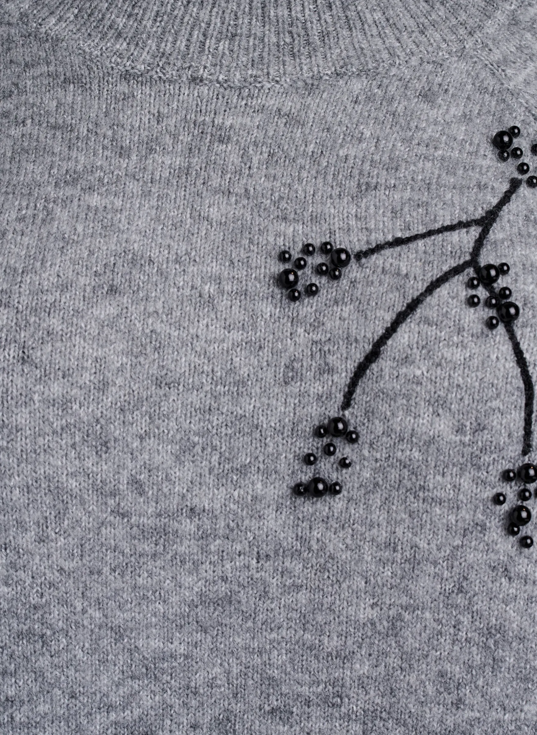 Pullover mit Perlenstickerei