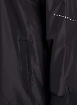 Regenjacke mit reflektierenden Details