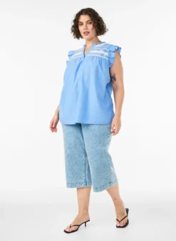 Ärmellose Bluse aus Baumwolle mit Rüschenkanten