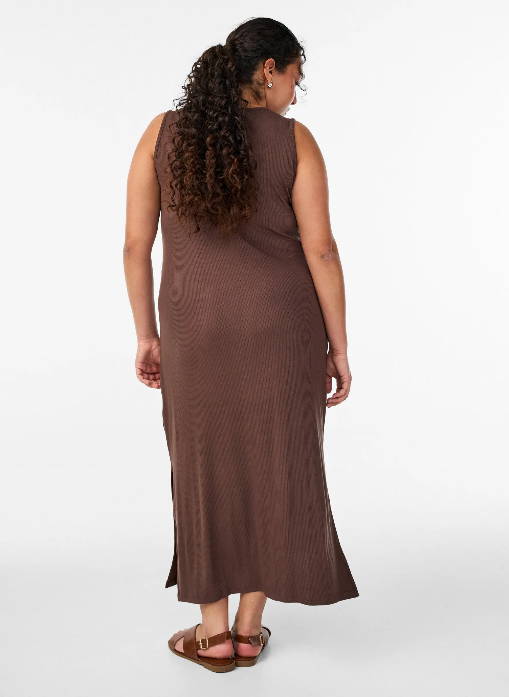 Ärmelloses geripptes Kleid aus Viskose