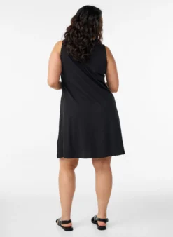 Ärmelloses Kleid in A-Linie