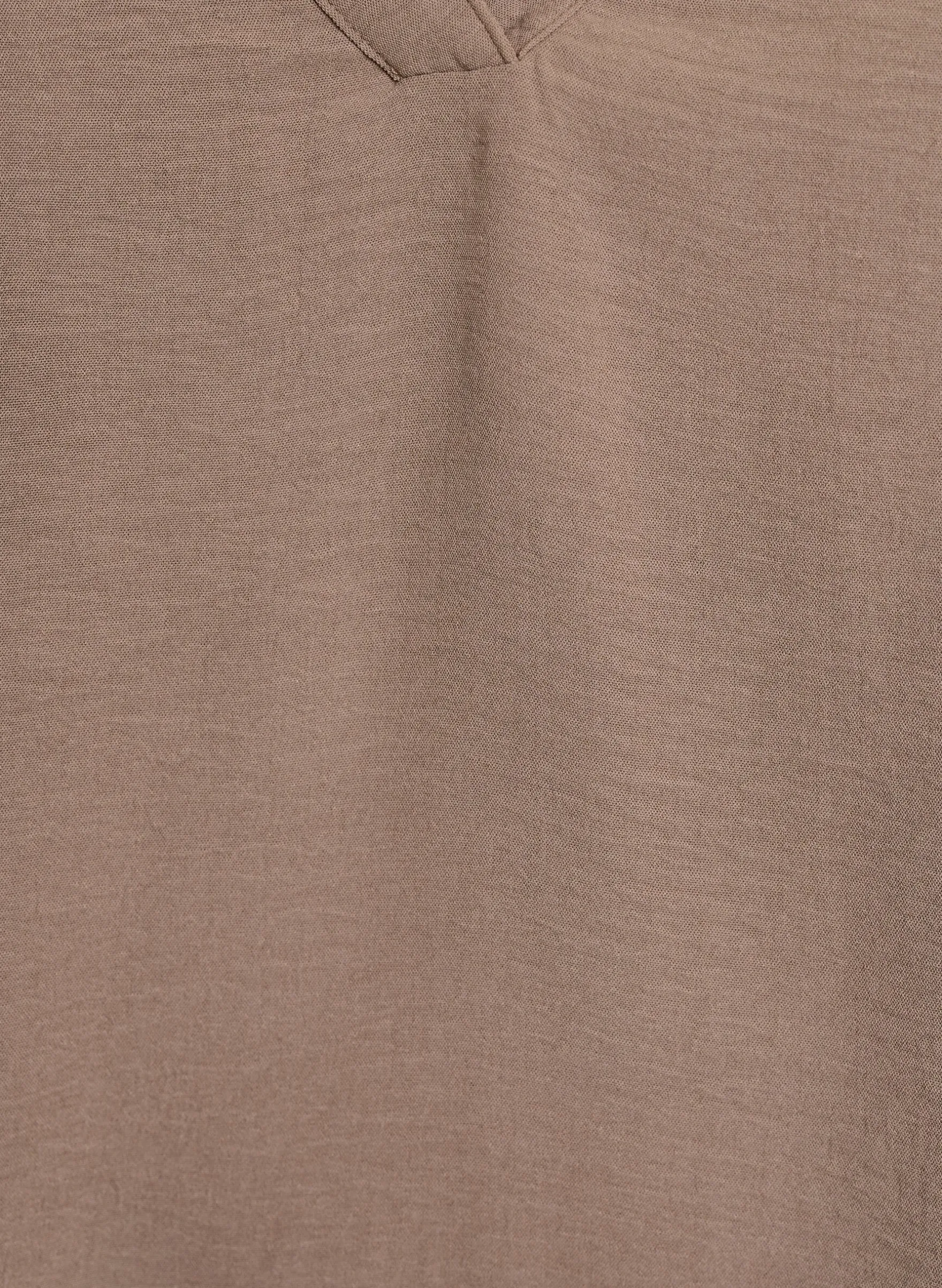 Ärmelloses Oberteil mit Faltendetails